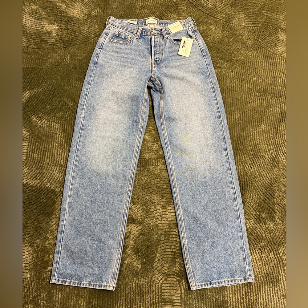 Universal Thread Light Blue Denim Jeans